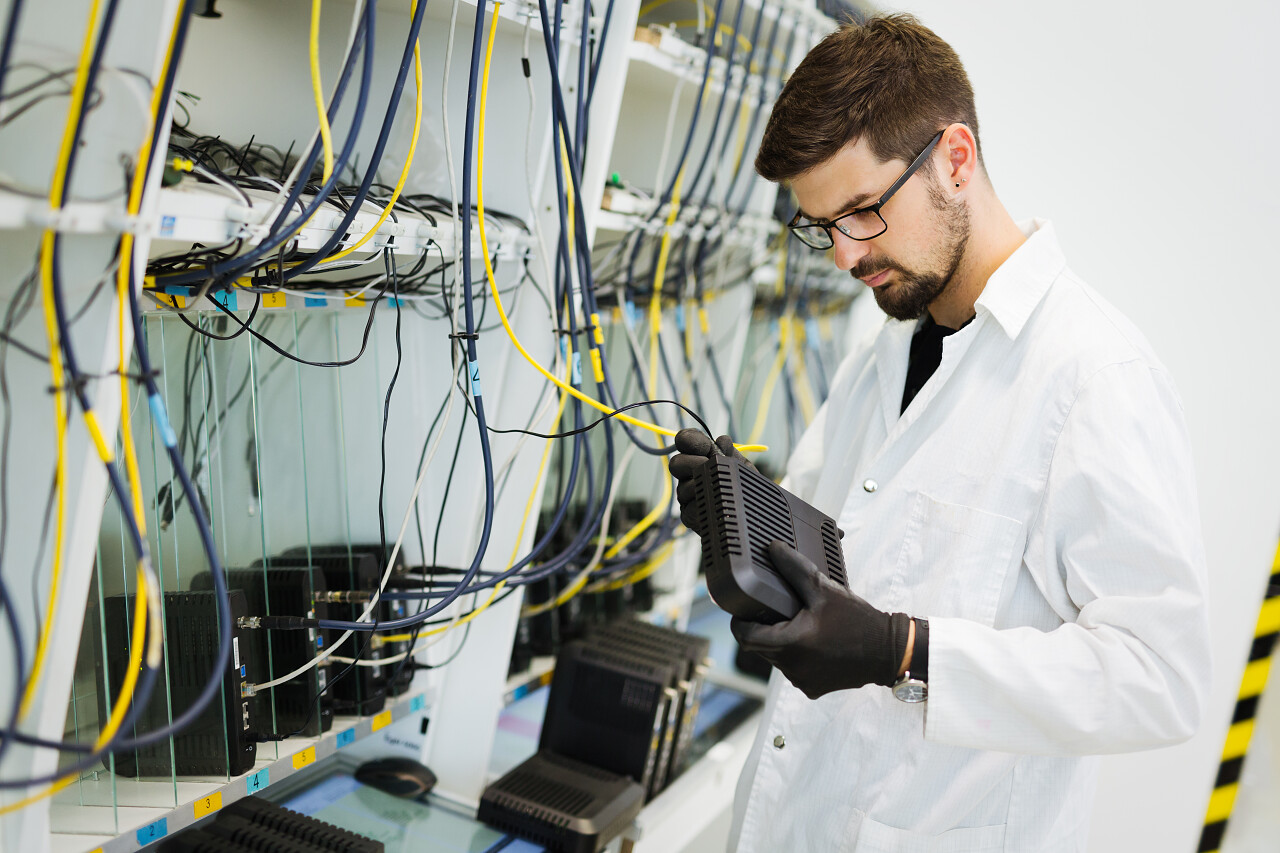 帥氣男人如何憑借網絡技術推廣實現事業騰飛